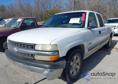 2000 Chevrolet Silverado 1500 Ls z USA, uszkodzony, nr VIN 1GCEC19T0YZ117357